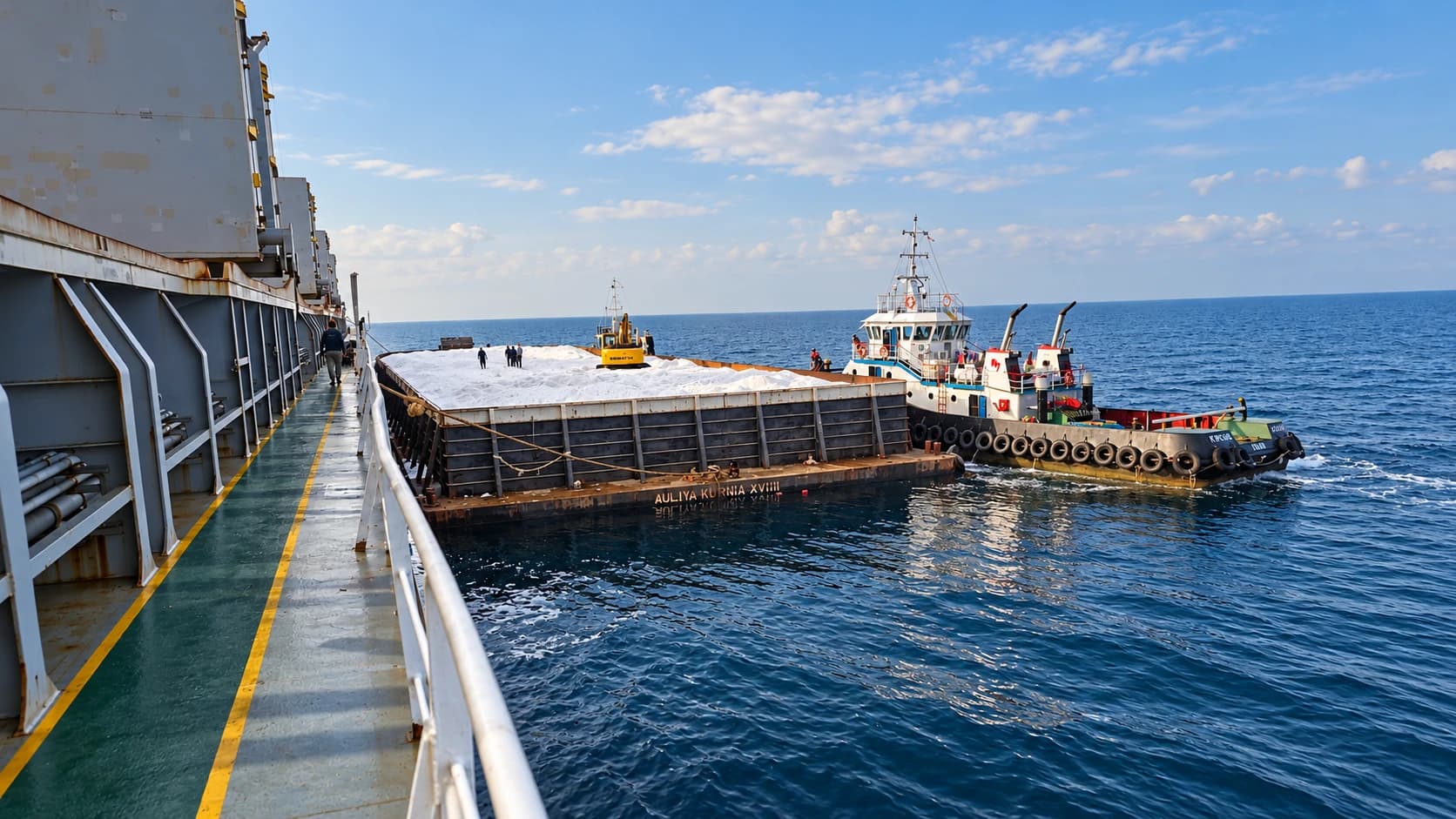 Distribusi garam melalui laut